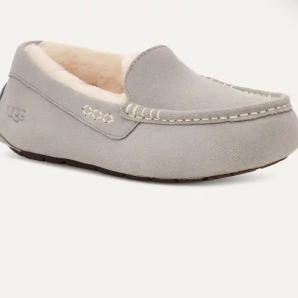 UGG Ansley Light Gray Moccasin Loafers - Picture 1 of 15